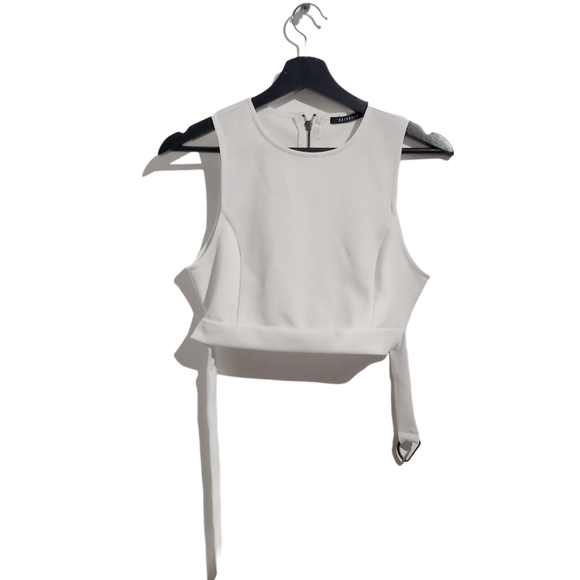 White crop top - Picture 1 of 1